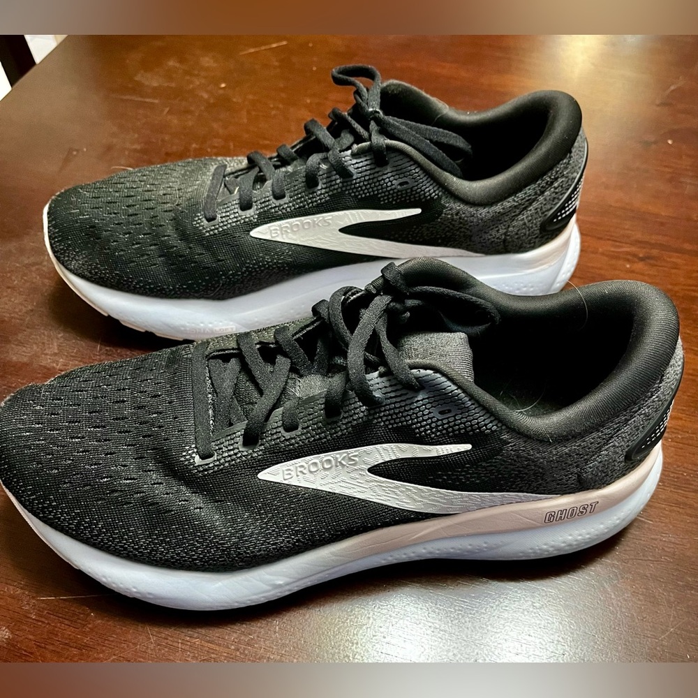 Brooks Women's Ghost Running Shoe - Picture 3 of 5
